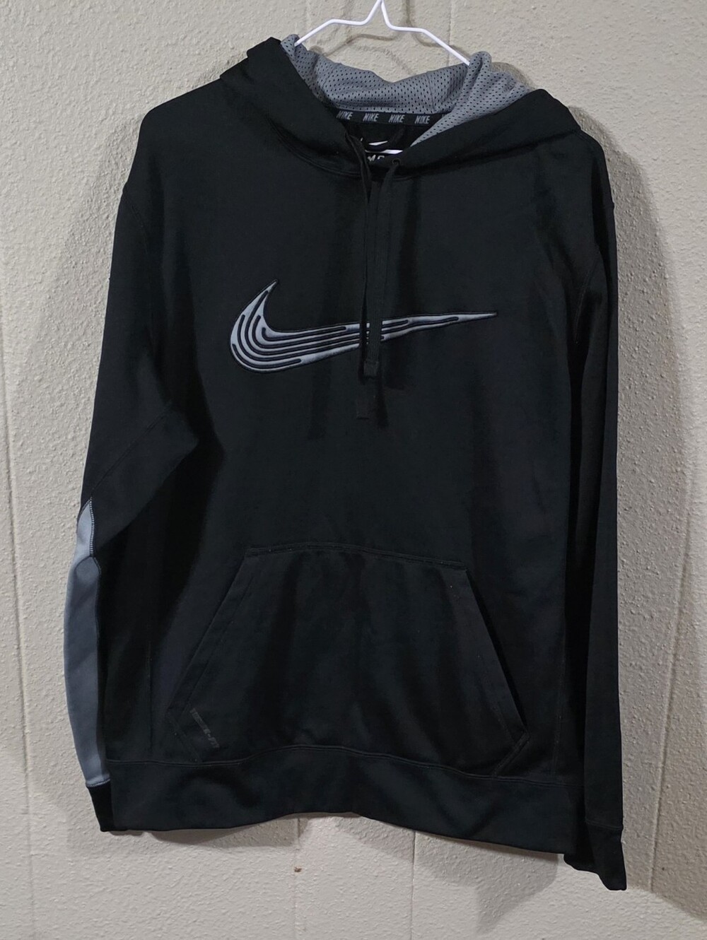 Nike Men's Therma-Fit Black Hooded Pullover Sweatshirt Sz M